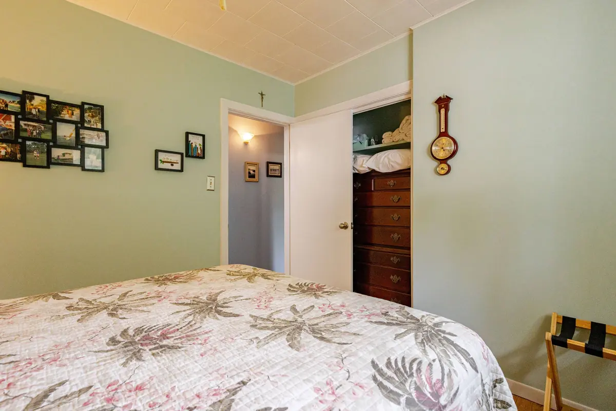 The guest room